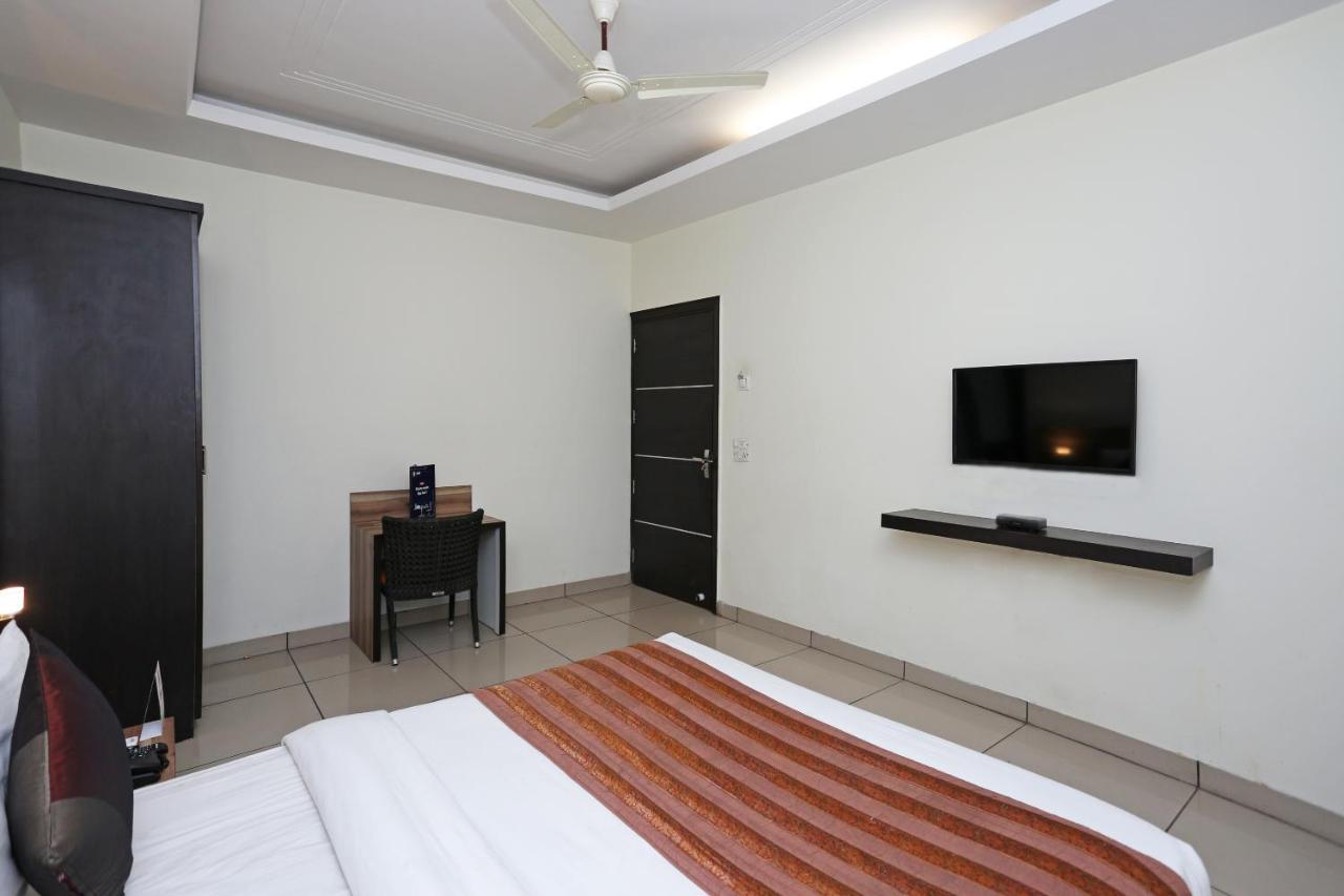 Capital O 1391 Hotel Pushpa Vilas Ghaziabad Bagian luar foto