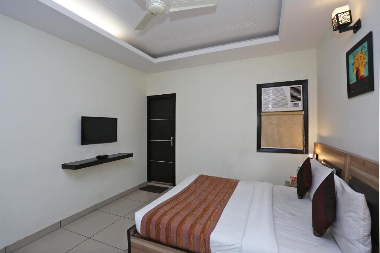 Capital O 1391 Hotel Pushpa Vilas Ghaziabad Bagian luar foto