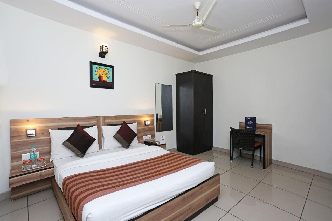 Capital O 1391 Hotel Pushpa Vilas Ghaziabad Bagian luar foto